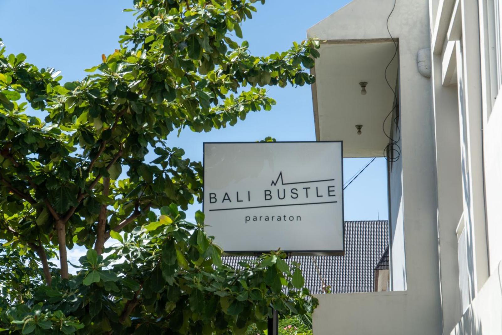 Bali Bustle Pararaton Coliving And Coworking Space Legian Kültér fotó