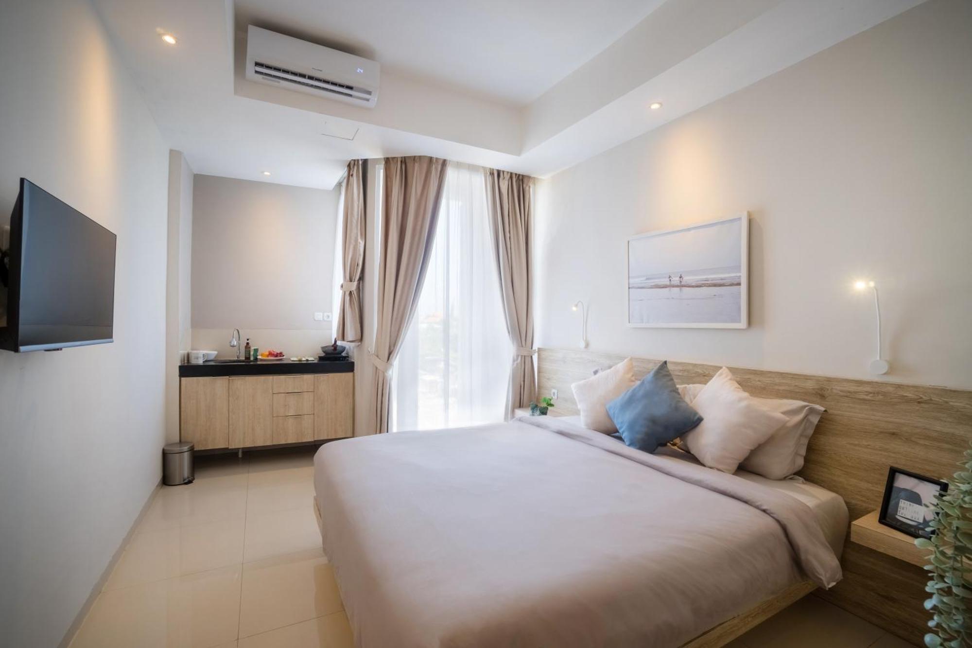 Bali Bustle Pararaton Coliving And Coworking Space Legian Kültér fotó
