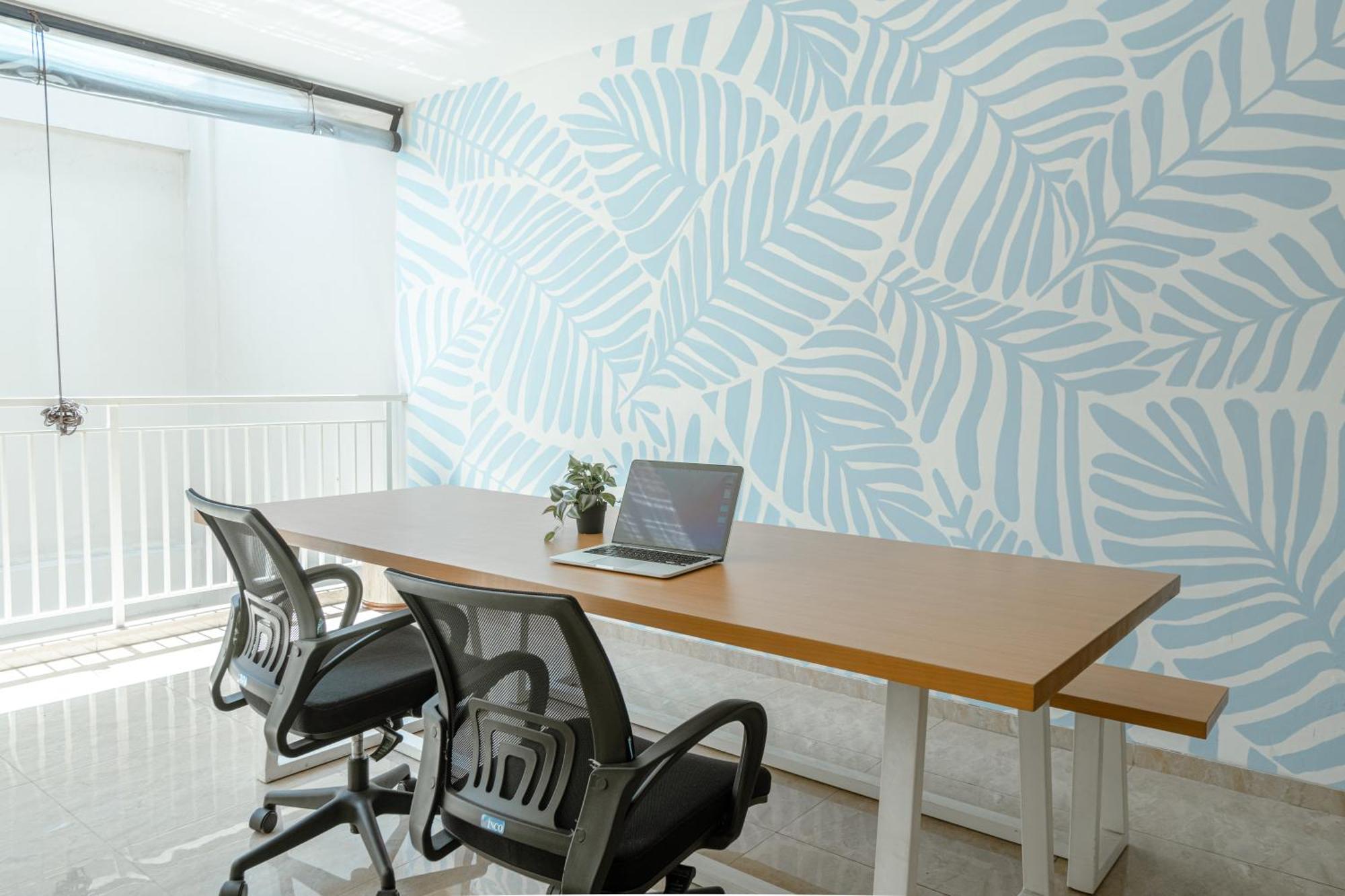 Bali Bustle Pararaton Coliving And Coworking Space Legian Kültér fotó